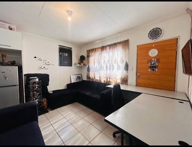 2 BEDROOM HOUSE FOR SALE IN SAVANNA CITY